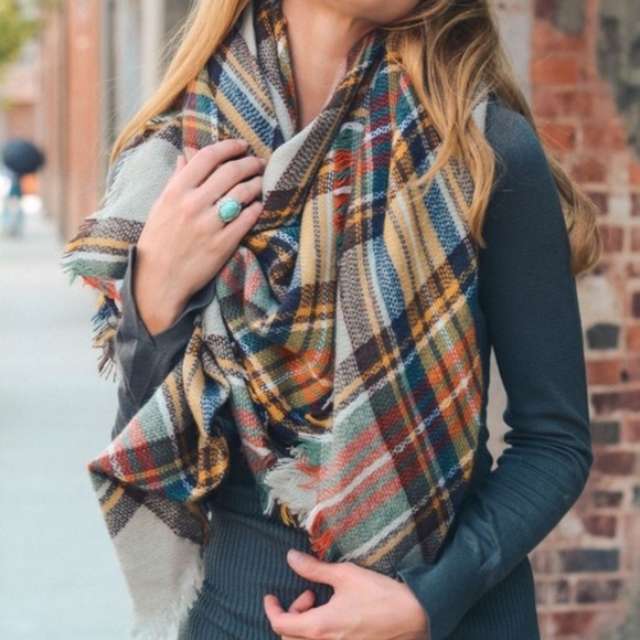 NWT Gray + Mustard Tartan Blanket Scarf - Picture 2 of 2